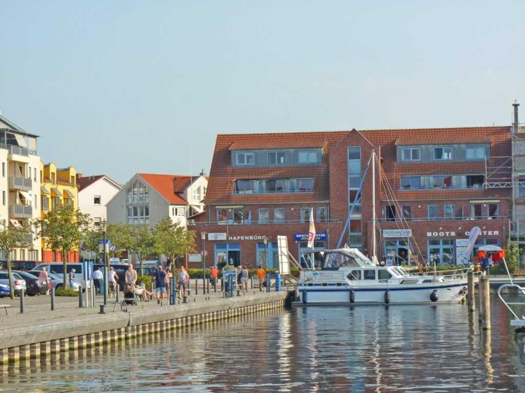 Ferienwohnung "Am Yachthafen" Objekt Id 12104-7 Waren  Exterior photo